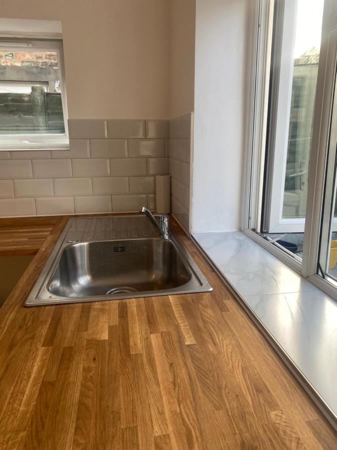 런던 Cosy House In Newham 아파트 외부 사진